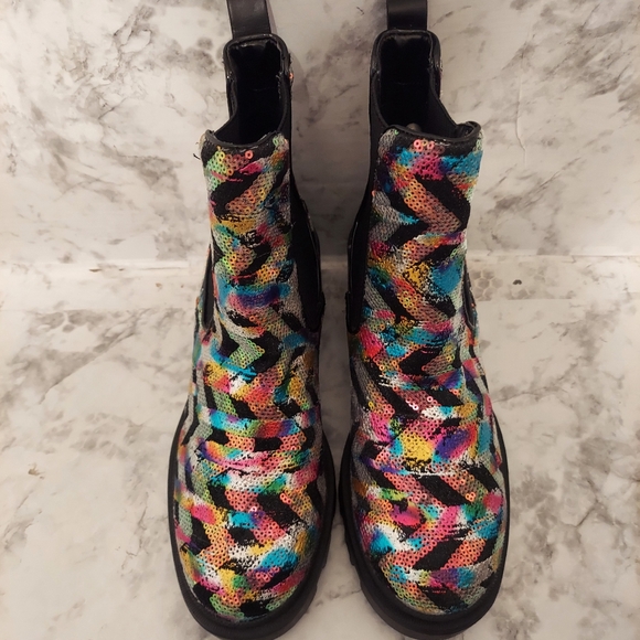 🆕️brand new Betsey Johnson rowann sequin metallic Chelsea boots - Picture 3 of 9